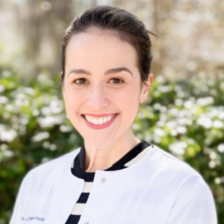 Lais Dalmagro Peruchi Headshot_Cropped